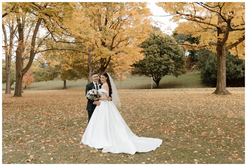 Whistle Bear Golf Club Wedding Cambridge Pearle Photographer Luxury Kitchener Toronto Golf Course Wedding13